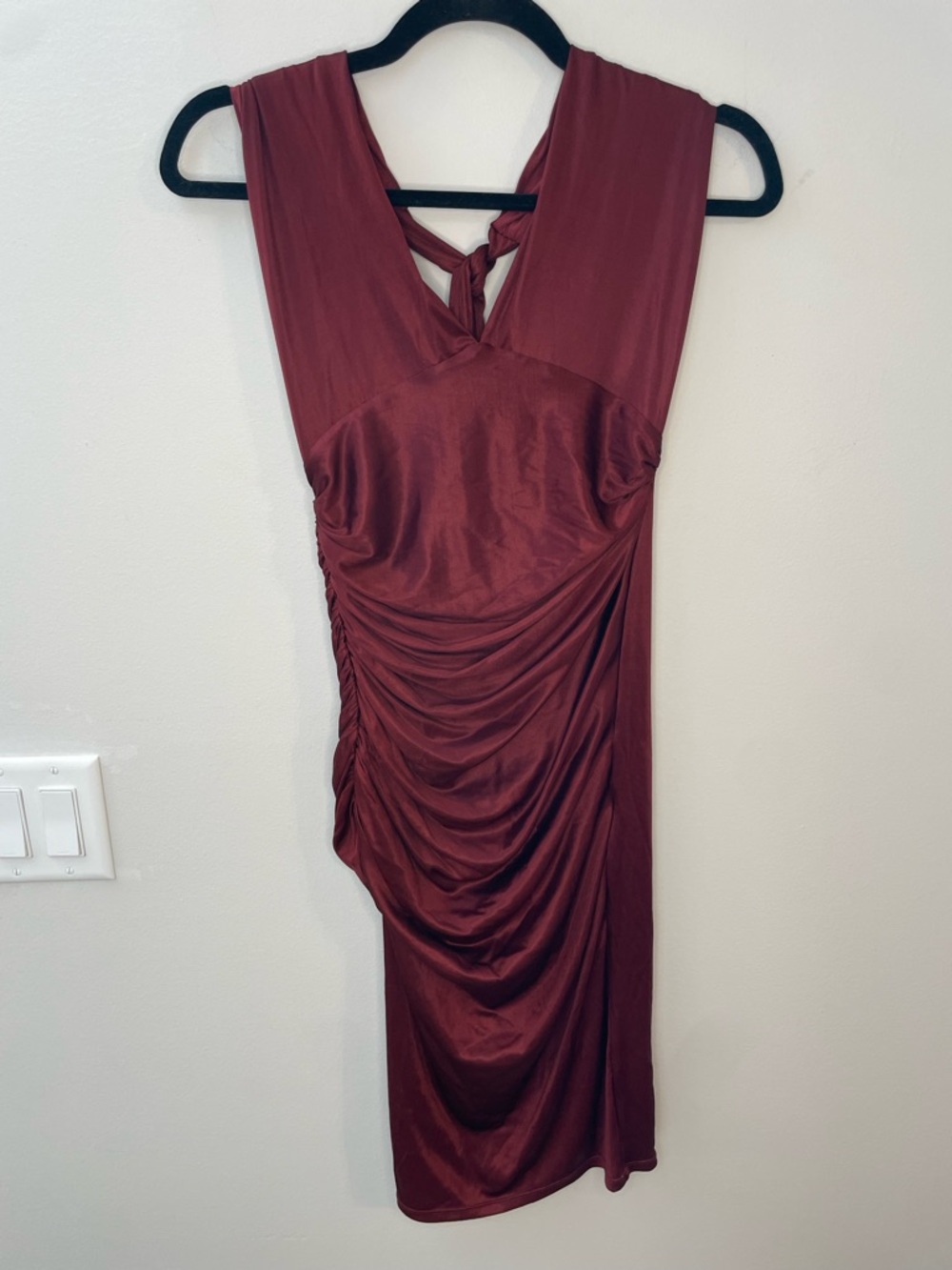 Alice + Olivia Burgundy Ruched Midi Dress